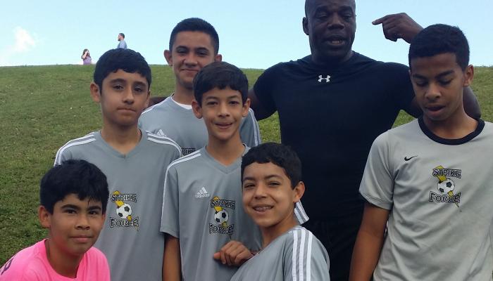 Perea, el colombiano que forma a las futuras estrellas de soccer de EEUU