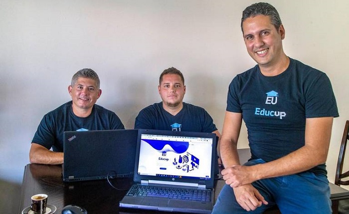De izquierda a derecha Yamel Barroso, Carlos Raúl García y Yusnier Viera, fundadores de la startup de tecnología educativa EducUp. Foto: Tomada del sitio oficial de la startup.