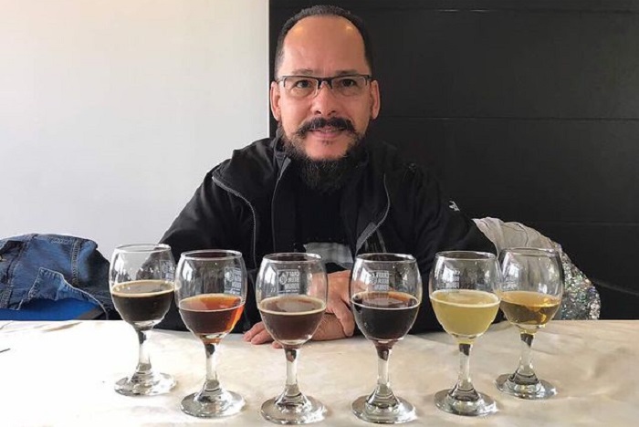 Desde el Norte al Sur, Alexander Jiménez levanta una cervecería artesanal bastante popular en la zona del Hatillo, Caracas. Foto: @venortedelsur.