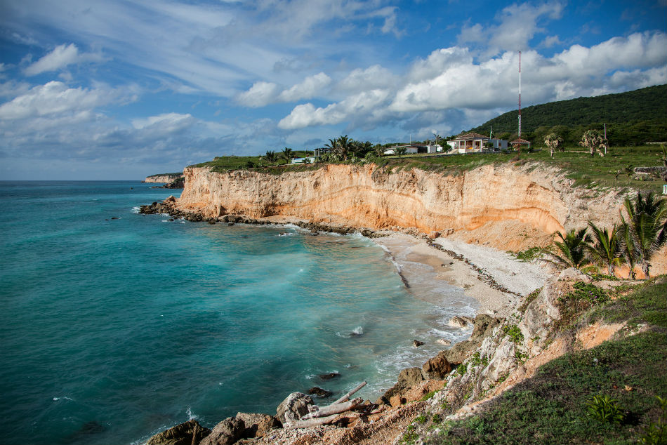 Discover the natural beauty of Barahona, where lush greenery and pristine beaches meet to create a paradise on earth.
