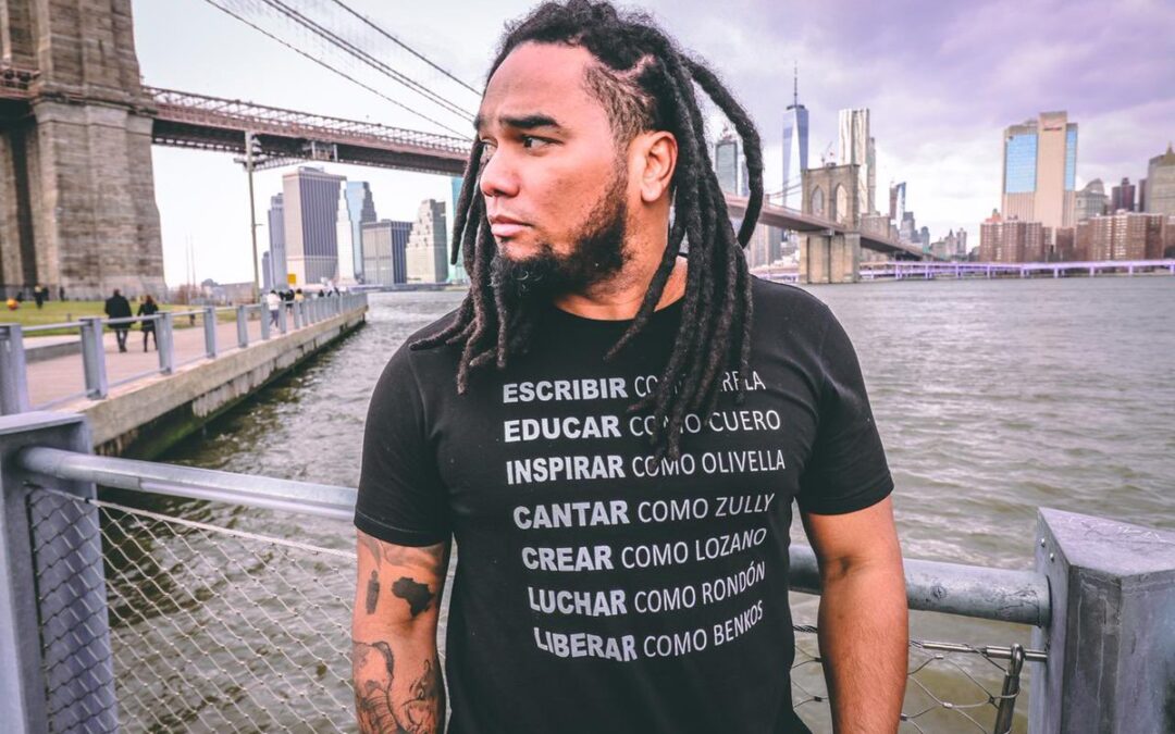 Sham Selassie is the Afro-Colombian who in 2015 created "Básico pero Nítido" (Basic but Neat), a line of T-shirts whose designs carry the faces of emblematic figures of the Afro-American world.