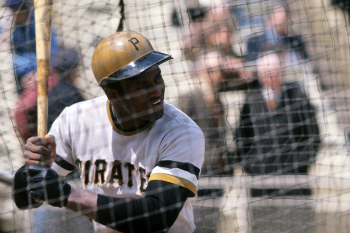 Roberto Clemente is considered the best Latin American baseball player who has played in the Major Leagues.