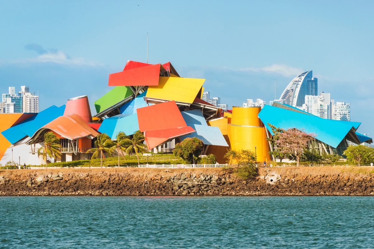 Panama City, the modern and cosmopolitan capital of Panama, is a dazzling metropolis where centuries-old colonial architecture meets cutting-edge contemporary design.