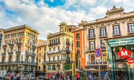 5 Reasons Why Americans Are Moving To Spain – And How To Do It Easily