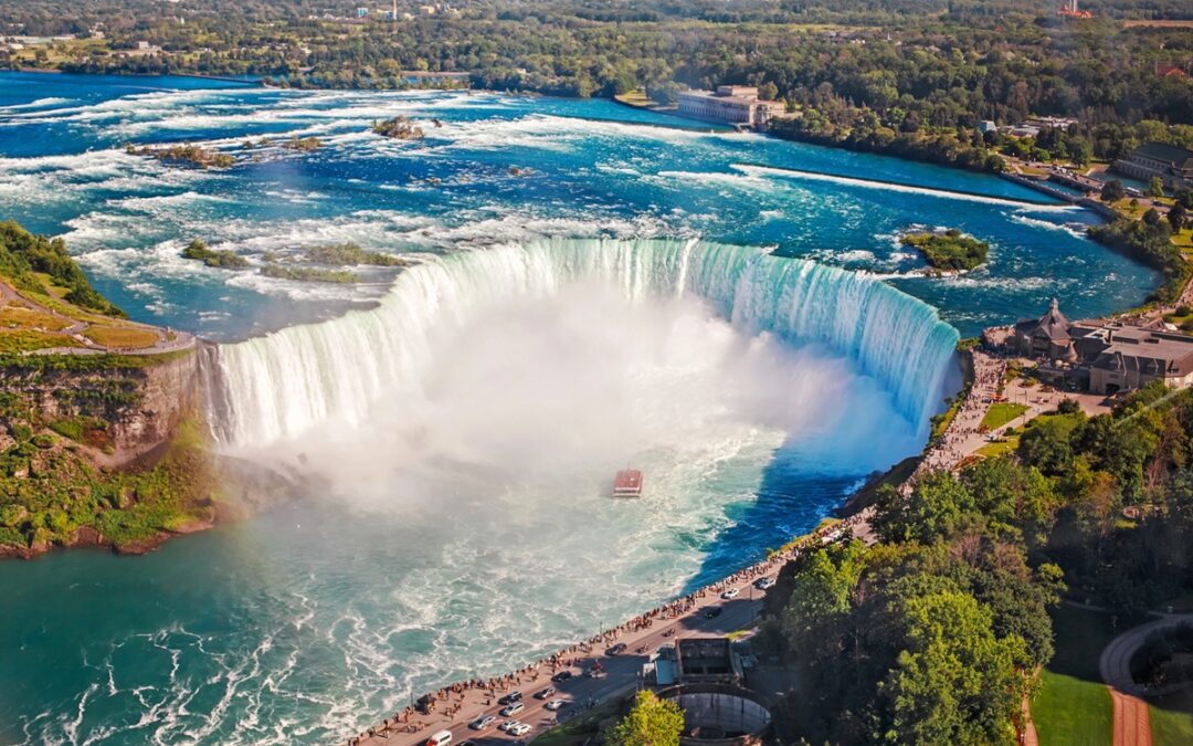 Top 5 Must-Visit Destinations in Ontario for Latin American Tourists
