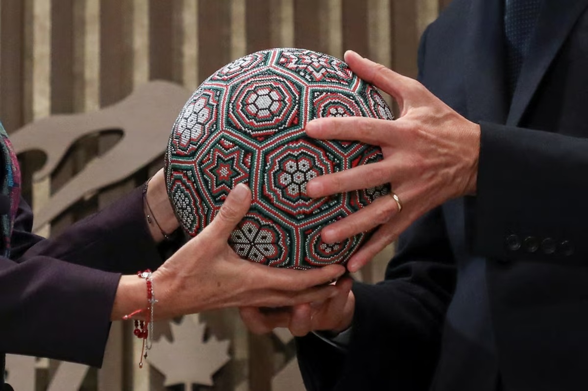 A handcrafted Wixárika soccer gifted by Mexico’s president to Canada’s prime minister becomes a powerful symbol of culture, diplomacy, and unity ahead of the 2026 FIFA World Cup