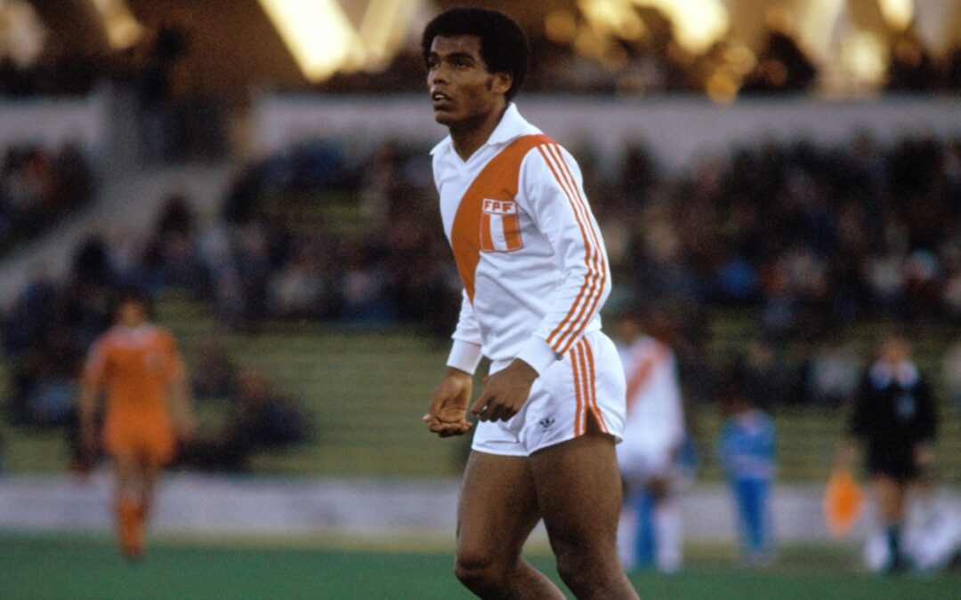 Este es nuestro listado de los 10 mejores futbolistas peruanos de toda la historia. Ellos brillaron con la selección nacional y en clubes