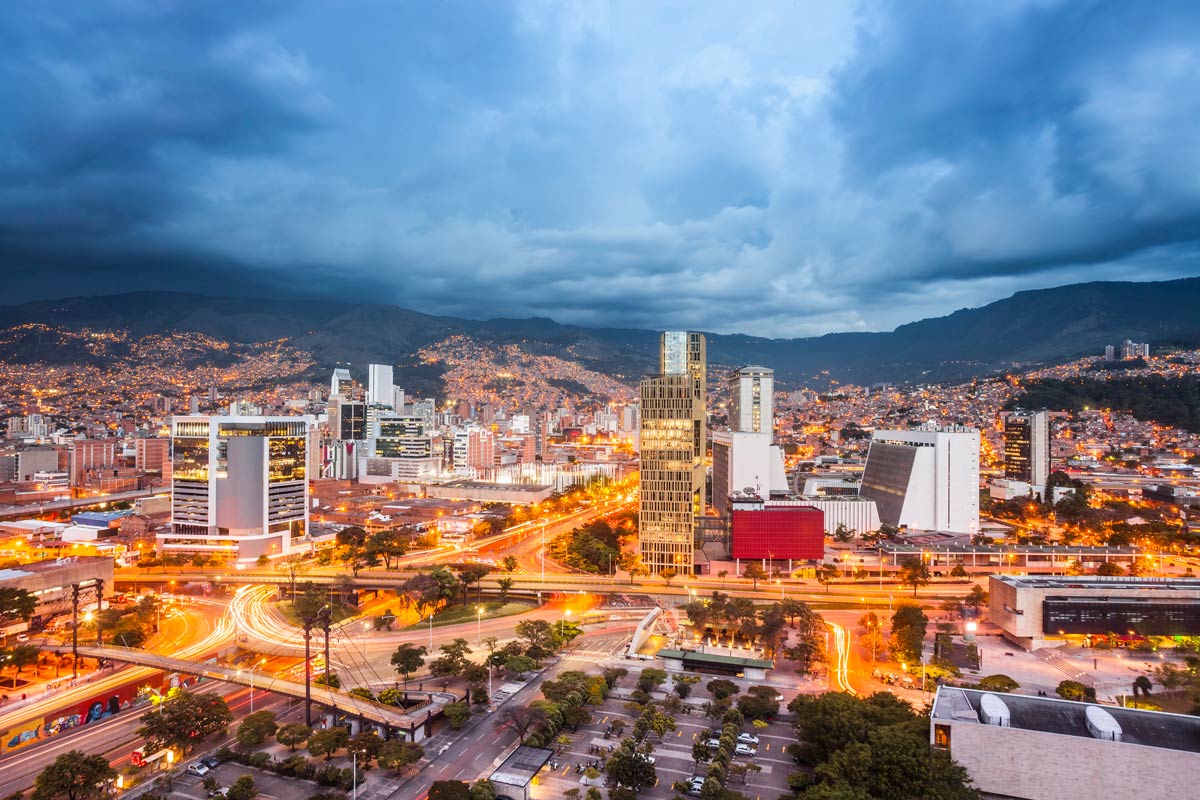 Descubre los imperdibles lugares turísticos en Medellín y su fascinante historia.