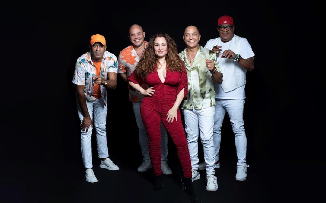 pocas agrupaciones han logrado mantener su relevancia y popularidad a lo largo de más de cinco décadas como lo ha hecho la legendaria orquesta cubana Los Van Van